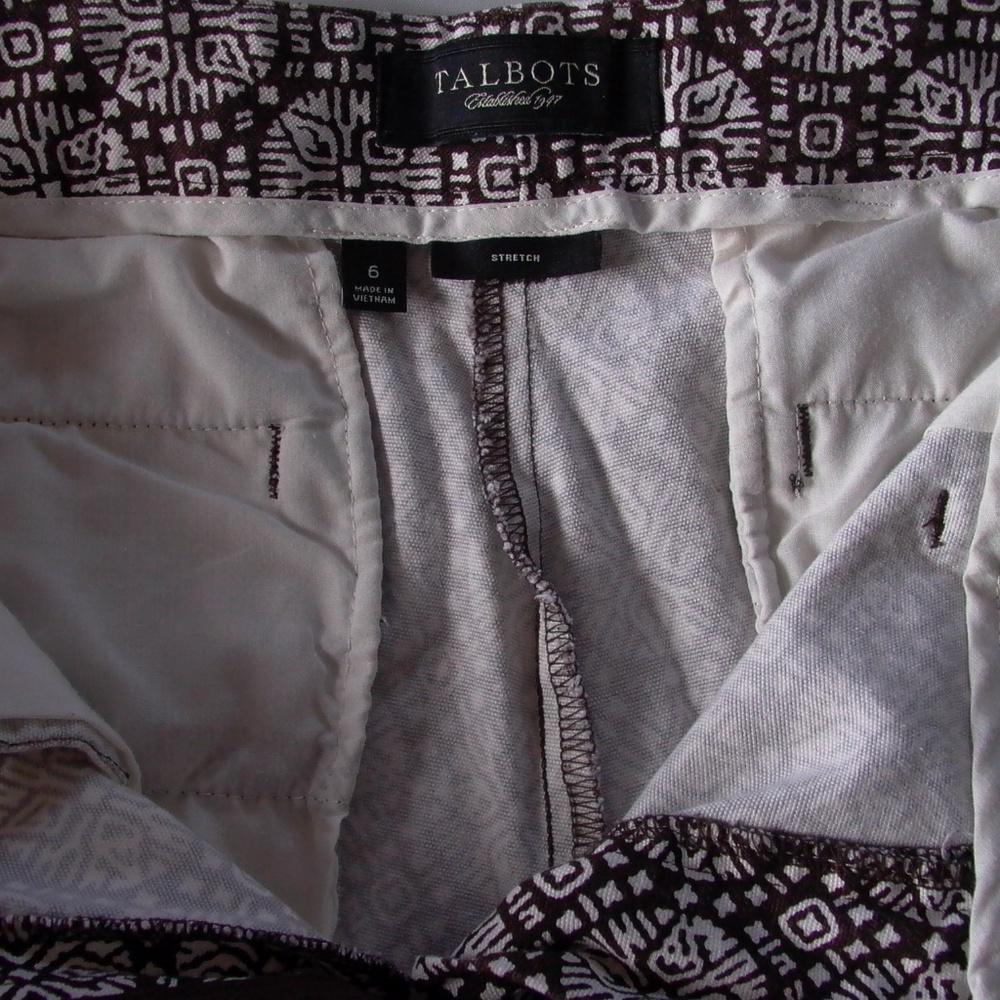 -SOLD- Talbots Bermuda Shorts Stretch Patterned - Picture 3 of 7